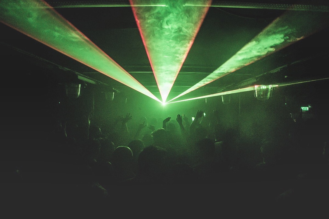 Reaching for the lasers with @deborahdeluca #egglondon