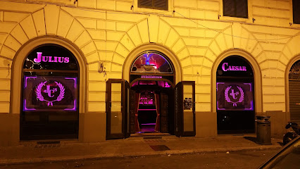 Julius Caesar Gurgustium - Pub Lounge, Cocktail & Dance Bar